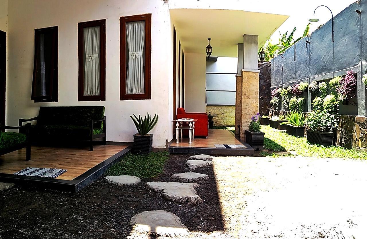 Hostel Omah Etan Batu Batu  Exterior foto