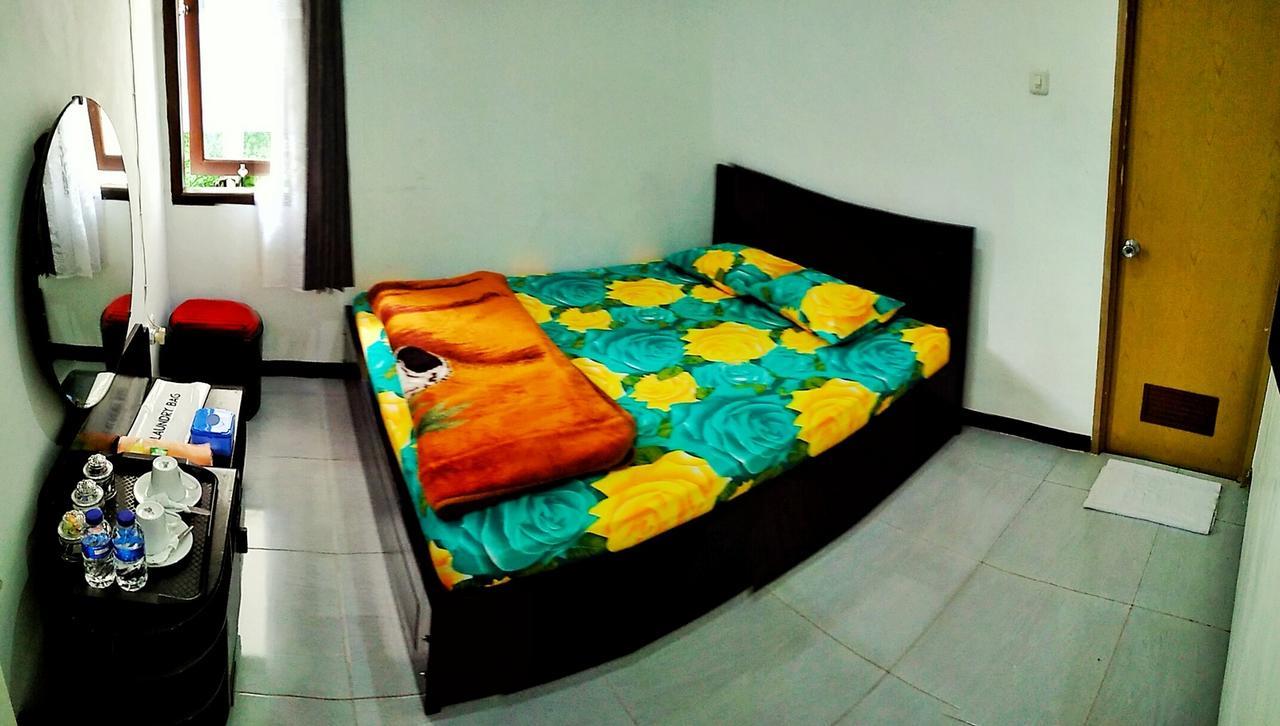 Hostel Omah Etan Batu Batu  Exterior foto